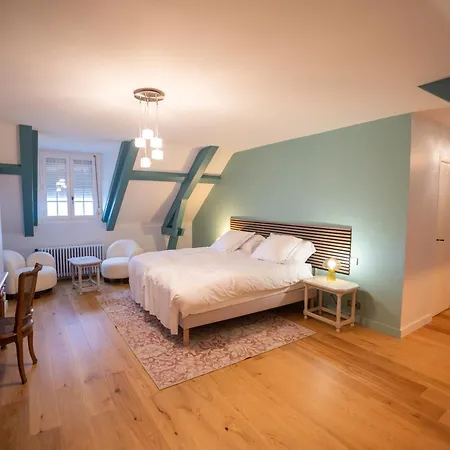 Domaine Chapelle Homestay *